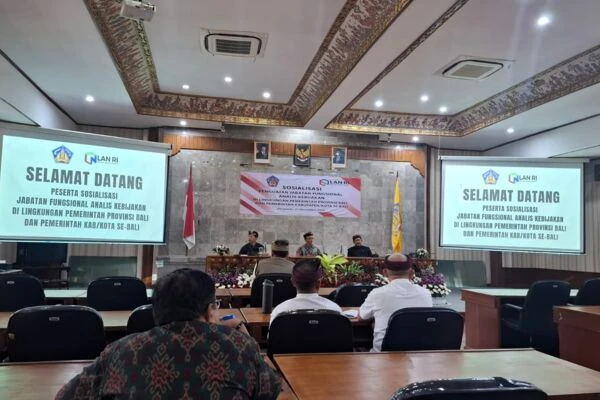 Sosialisasi Penguatan Fungsional Analis Kebijakan Provinsi Bali dan Kabupaten Kota se Bali